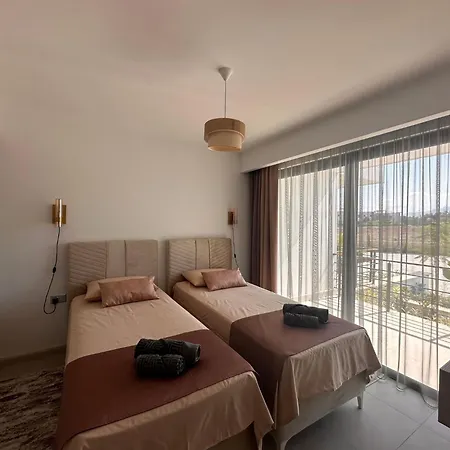 Apartamento Luxurious With Private Jacuzzi Cirénia