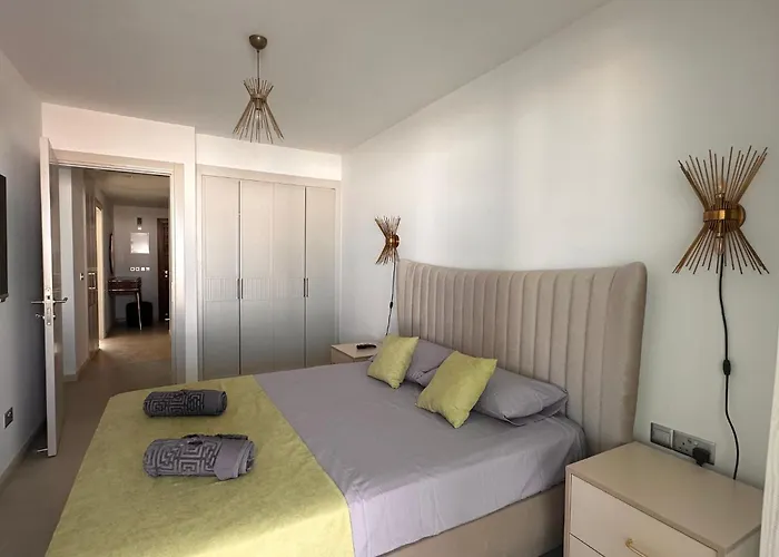 Mykonos Homes Cyprus * 키레니아