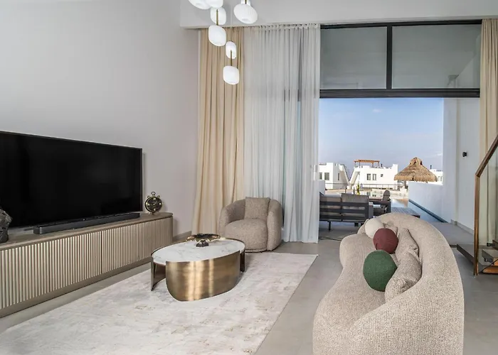 Mykonos Homes Cyprus 아파트 키레니아