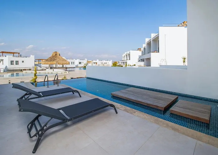 Mykonos Homes Cyprus 아파트 키레니아