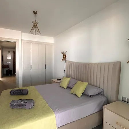 Mykonos Homes Cyprus * 凯里尼亚