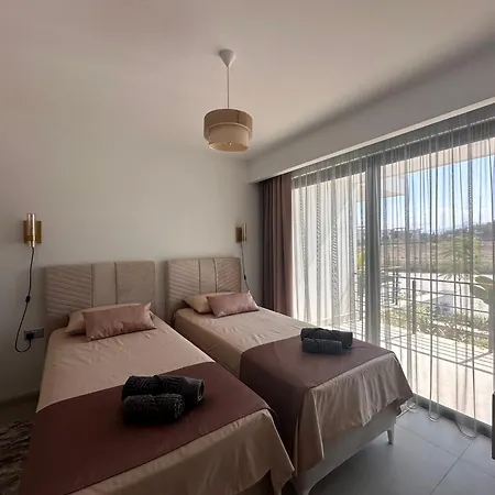 Luxurious With Private Jacuzzi Apartament *